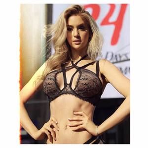 Meet your Posher, Nicki